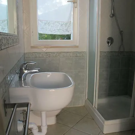 Lägenhet Casaisoladelba Immersa Nel A 80mt Dalla Lacona