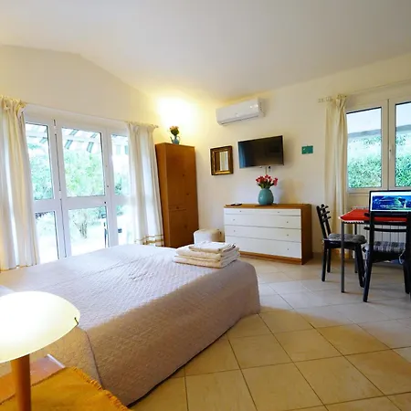 Casaisoladelba Immersa Nel A 80mt Dalla Appartement Lacona