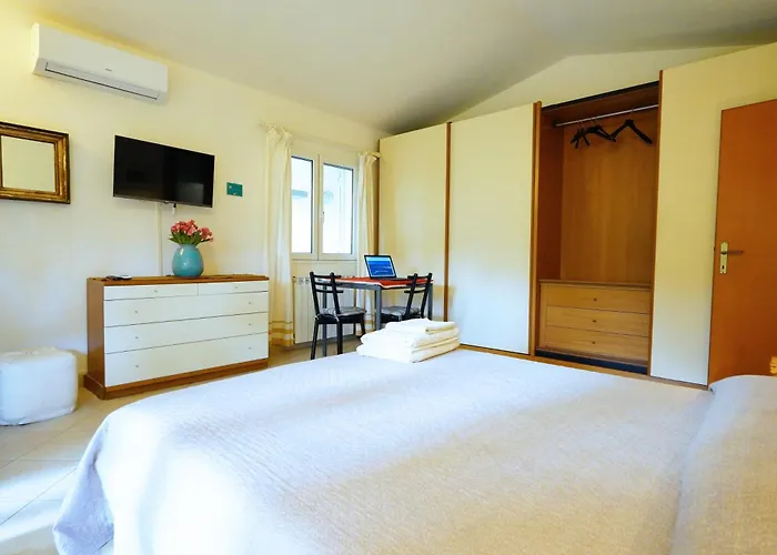 Casaisoladelba Immersa Nel A 80mt Dalla Lacona